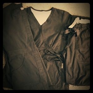 Extra Small Koi Scrub set